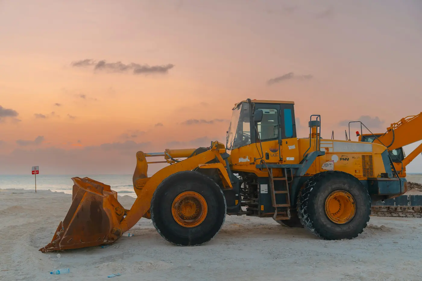 Plant machinery financed through hire purchase or leasing for a UK construction business